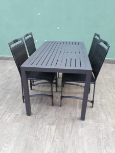 Conjunto mesa ripada c/4 cadeiras Saint Phelipe - 1.30X0.80cm